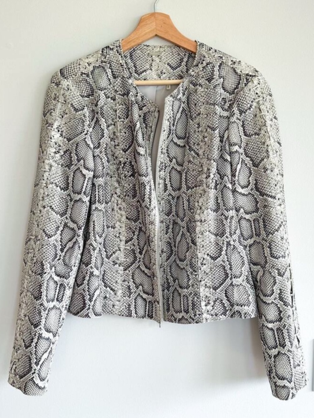 ELIE  TAHARI Snake Print Zip Front Women's Jacket - Neutral Gray! S